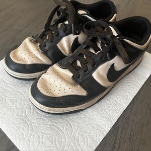 Nike Dunk Low Style Panda